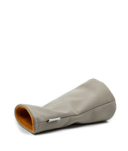 Load image into Gallery viewer, The Nubuck Oak - Driver