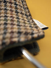 Load image into Gallery viewer, Houndstooth couture - blade cover