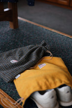 Load image into Gallery viewer, Harris Tweed shoe bag
